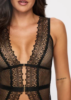 Hailey Crotchless Cami Suspender Lingerie 2 Piece Set - Black