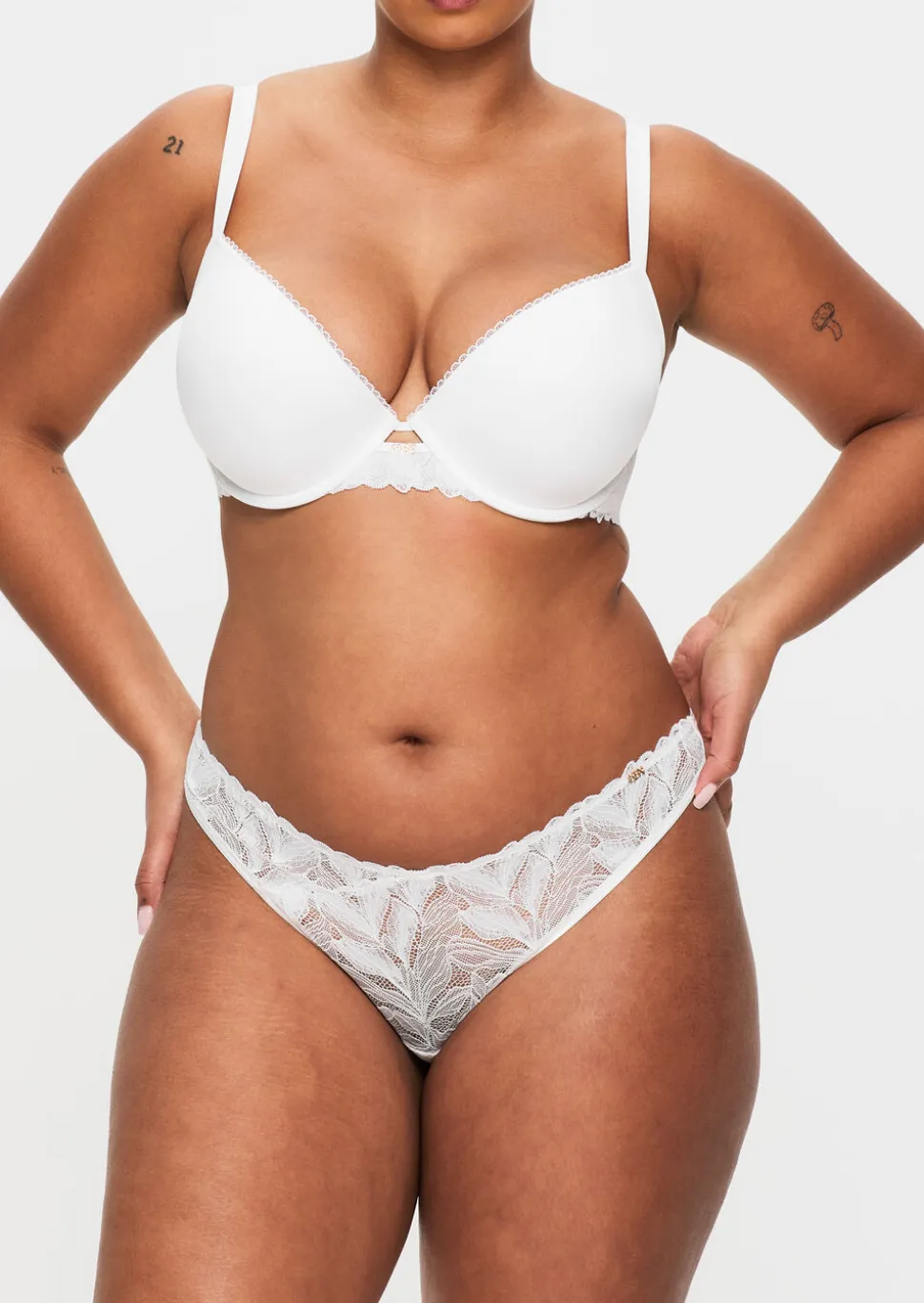Knickerbox Harper Smooth Padded Plunge Bra - White