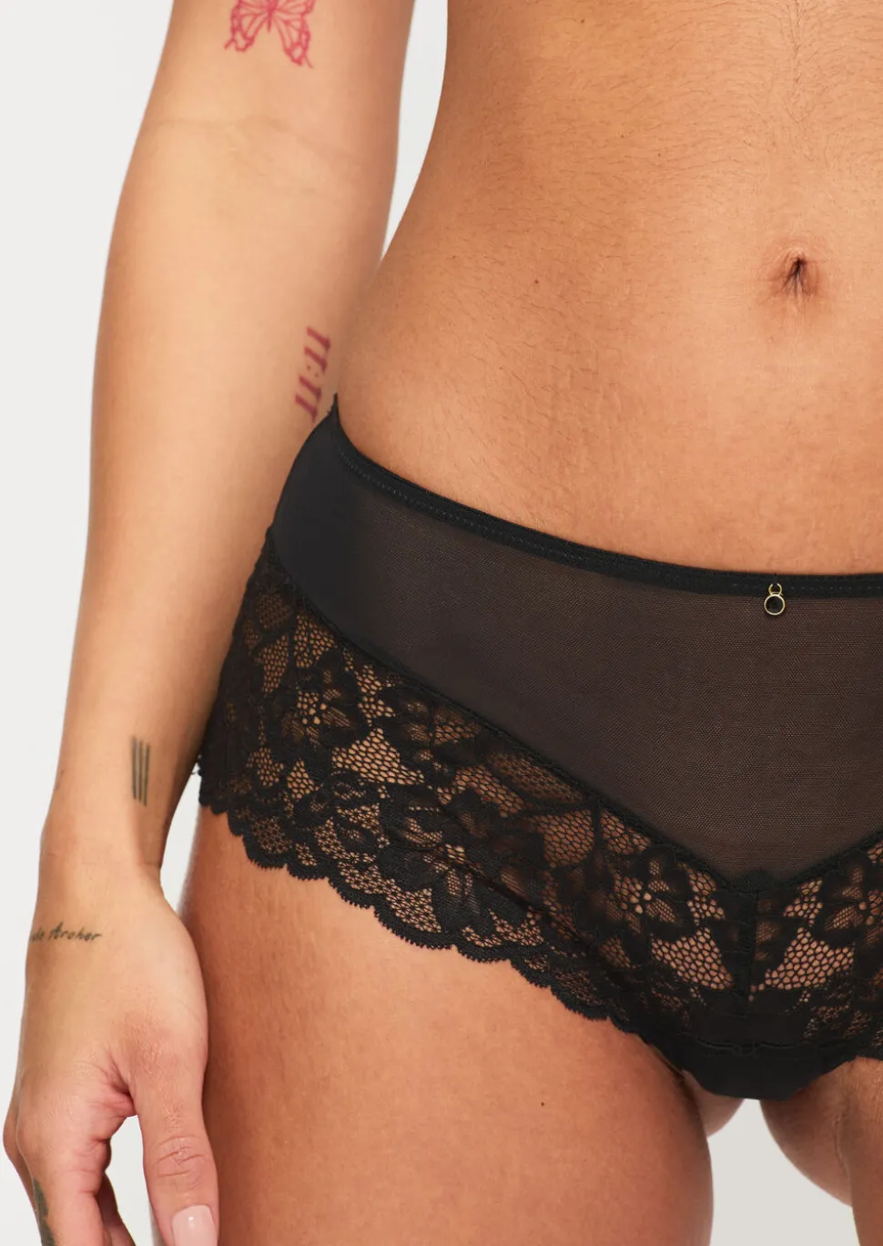 Sexy Lace Crotchless Short - Black