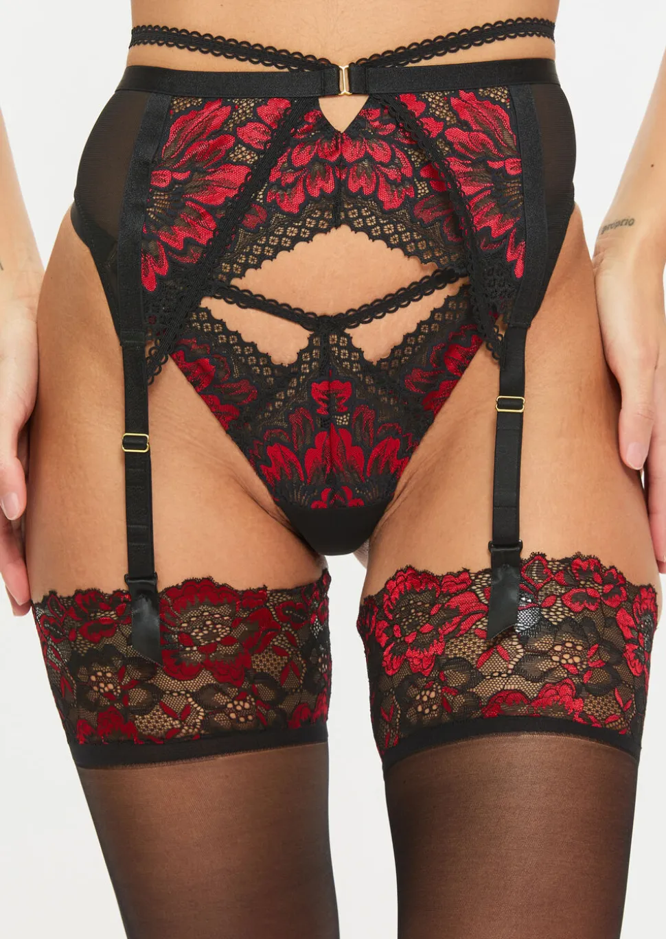 Yours Truly Lace Suspender Belt - Black/Red