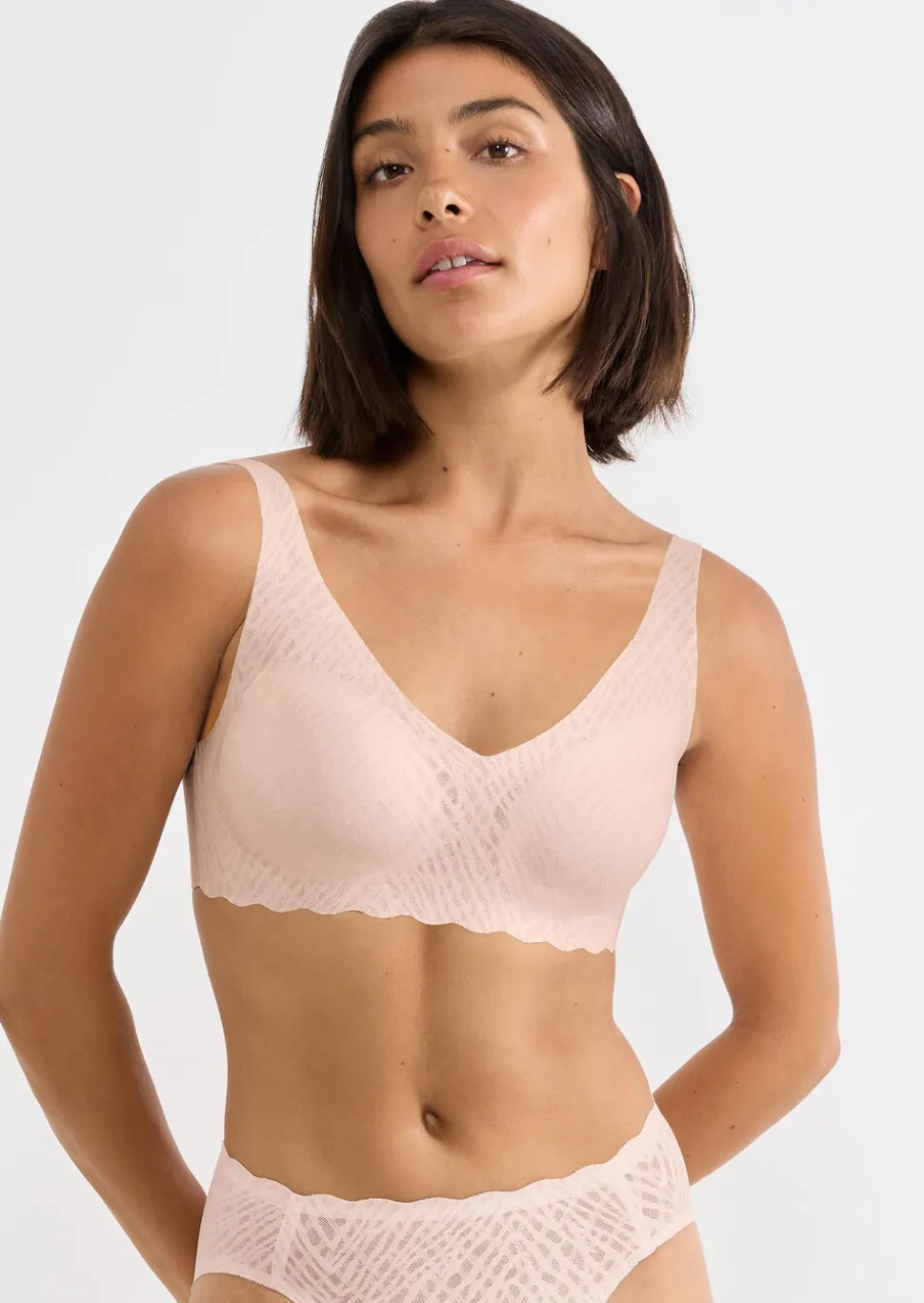Zero Feel Bliss Long Line Bra - Nude